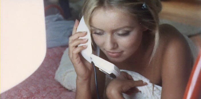 Monika (1974) Screenshot 5 