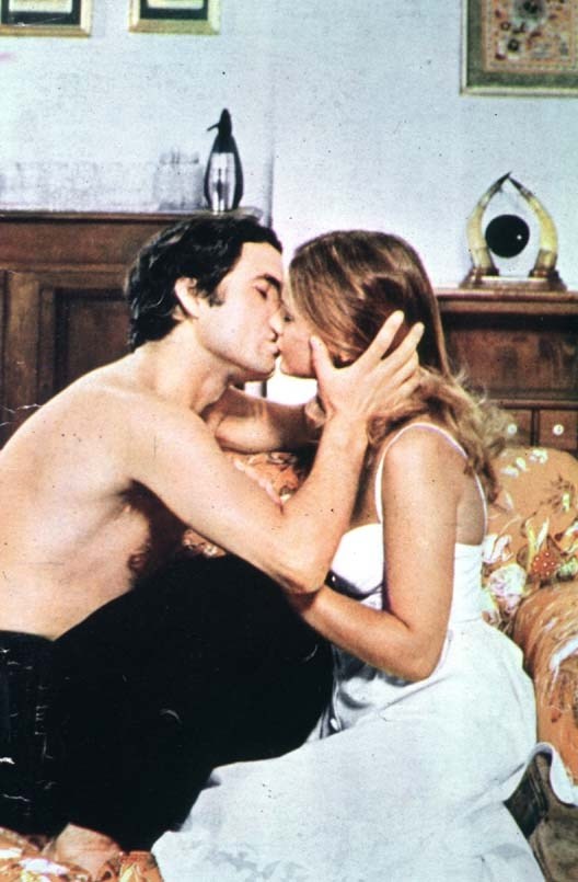 Amore mio spogliati... che poi ti spiego! (1975) Screenshot 3 
