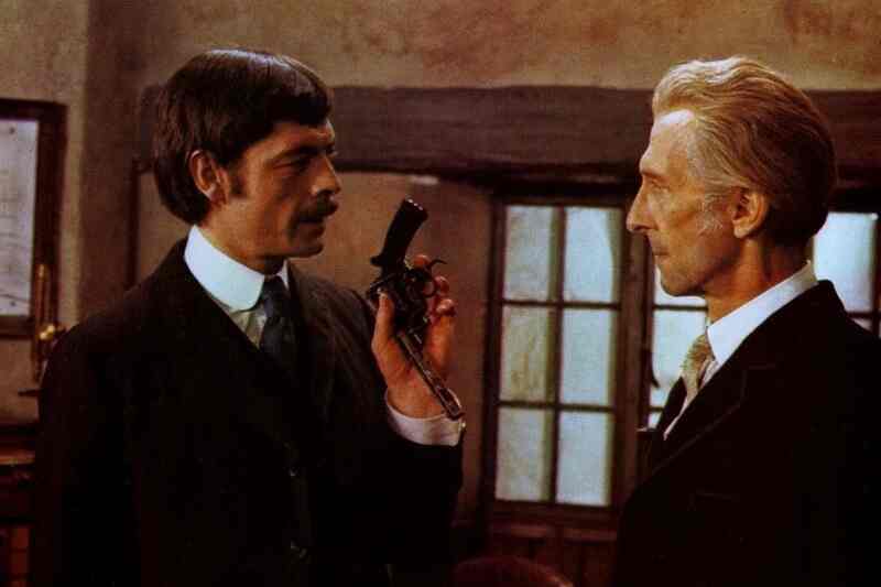 Legend of the Werewolf (1975) Screenshot 4