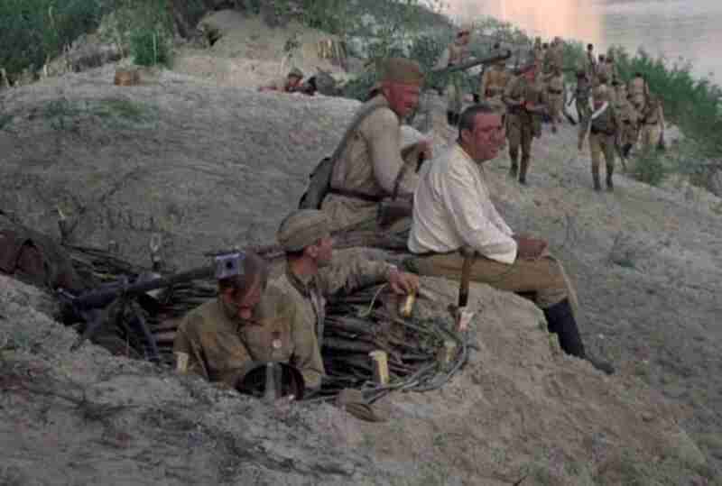 They Fought for Their Country (1975) Screenshot 1