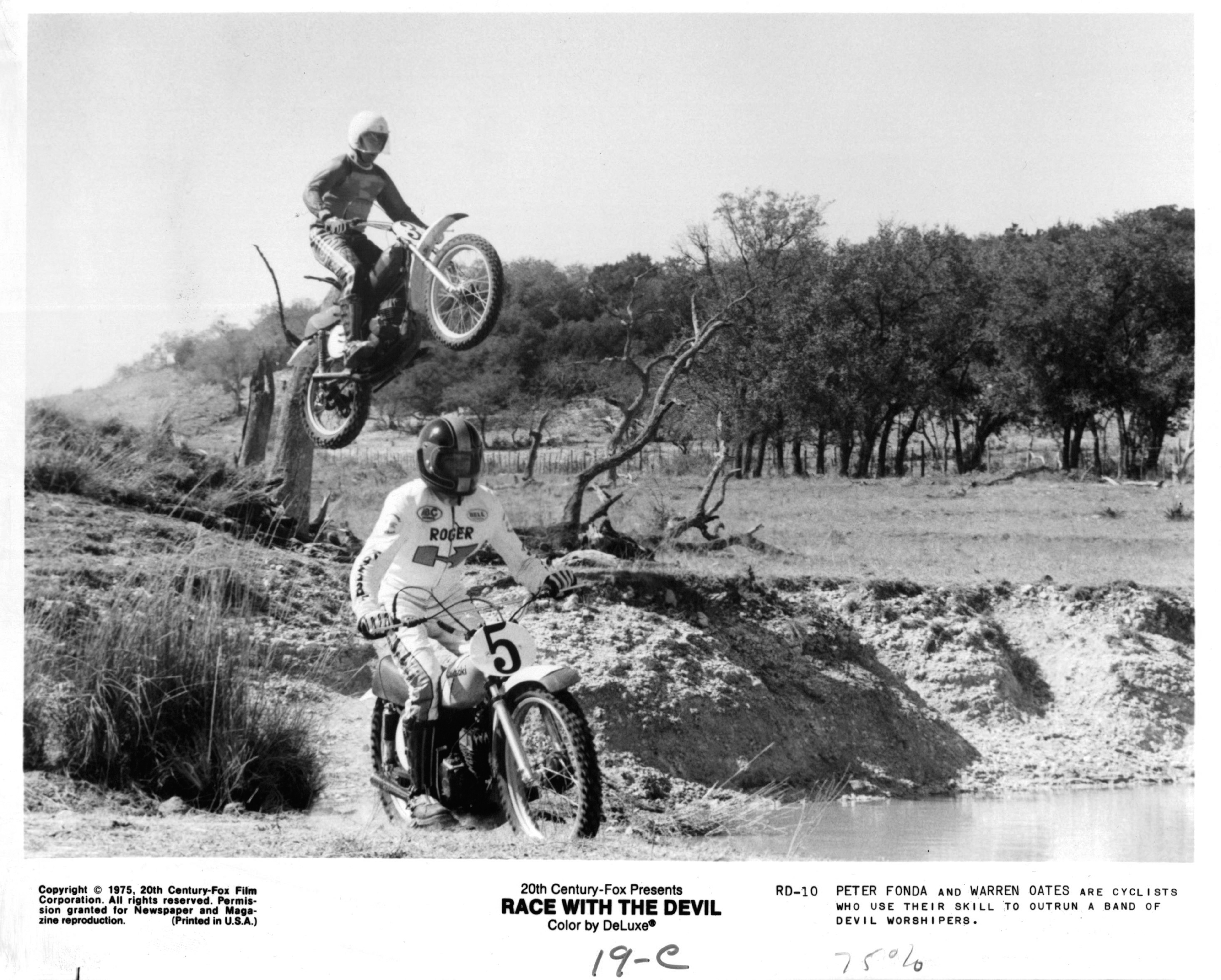 Race with the Devil (1975) Screenshot 5 