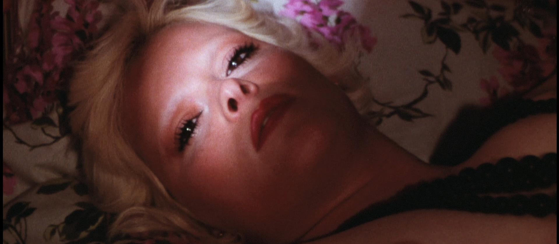 Sexy Sisters (1977) Screenshot 4