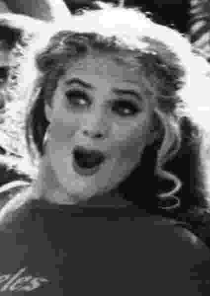 Two-Minute Warning (1976) Screenshot 1