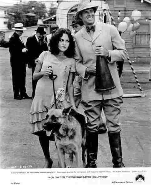 Won Ton Ton: The Dog Who Saved Hollywood (1976) Screenshot 5
