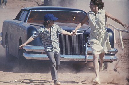 The Car (1977) Screenshot 1