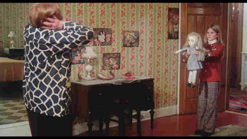 Cathy's Curse (1977) Screenshot 5