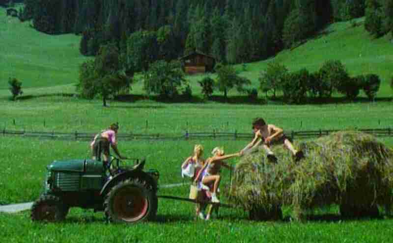 3 Sexy Girls in Tirol (1977) Screenshot 3