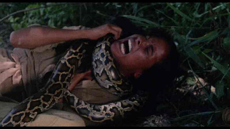 Emanuelle and the Last Cannibals (1977) Screenshot 4