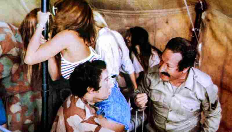 La soldatessa alla visita militare (1977) Screenshot 3