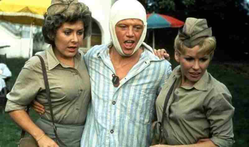 Stand Up, Virgin Soldiers (1977) Screenshot 1