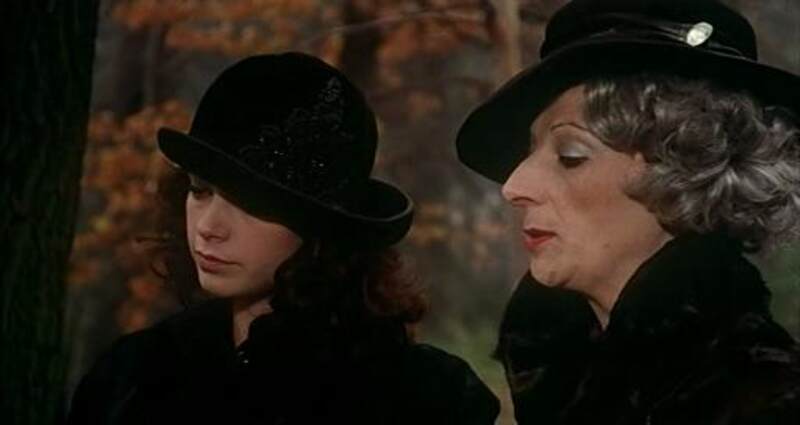 Tutti defunti... tranne i morti (1977) Screenshot 2