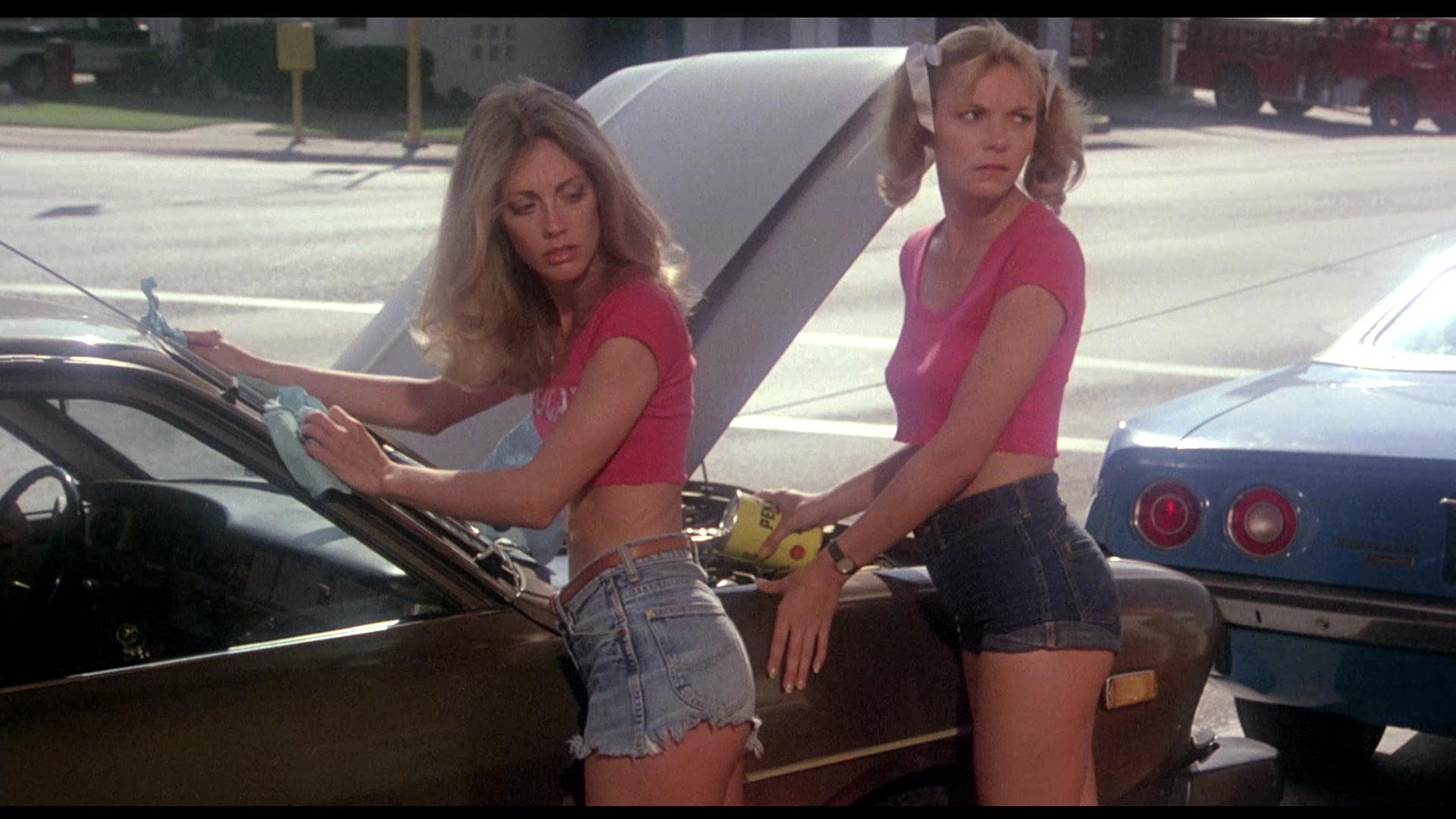 Gas Pump Girls (1979) Screenshot 4