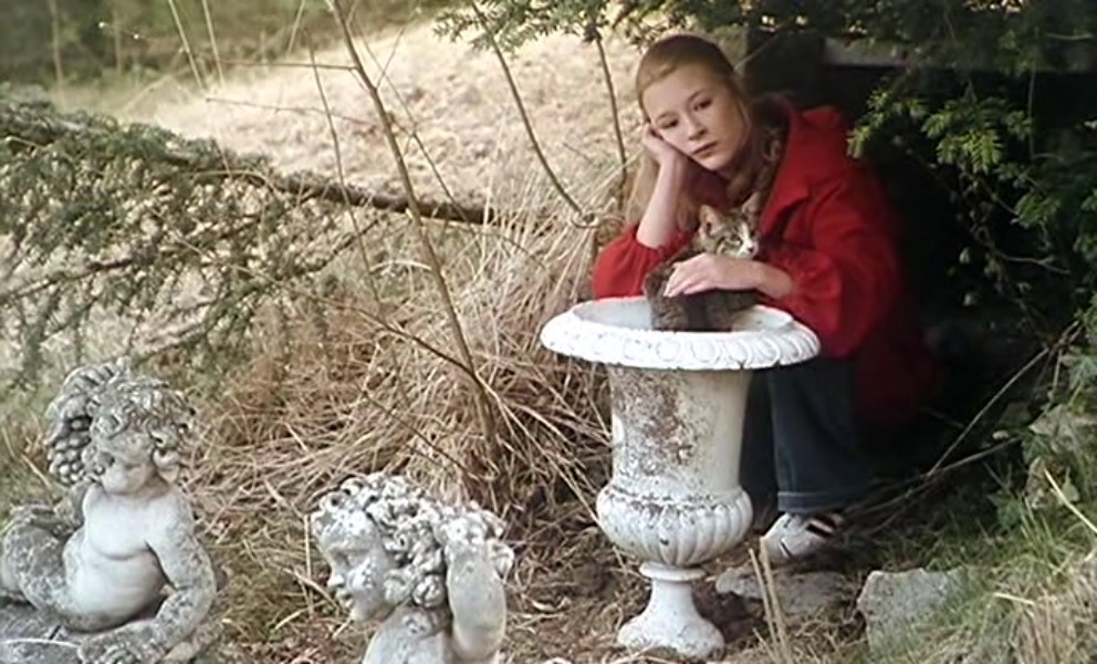 A Young Emmanuelle (1976) Screenshot 2