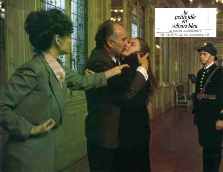 Little Girl in Blue Velvet (1978) Screenshot 1