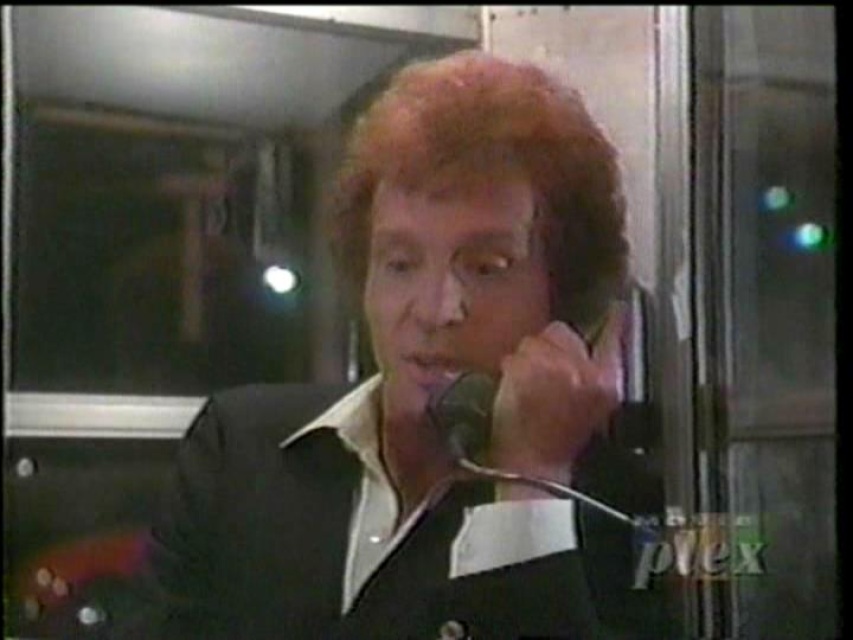 The Gossip Columnist (1980) Screenshot 2