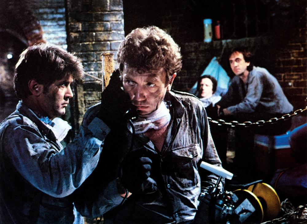Loophole (1981) Screenshot 4