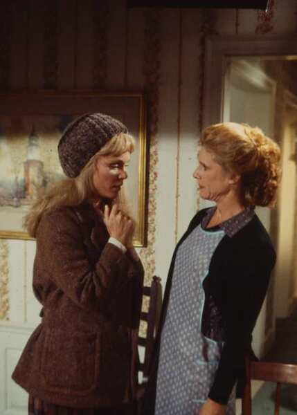 Mother and Daughter: The Loving War (1980) Screenshot 2