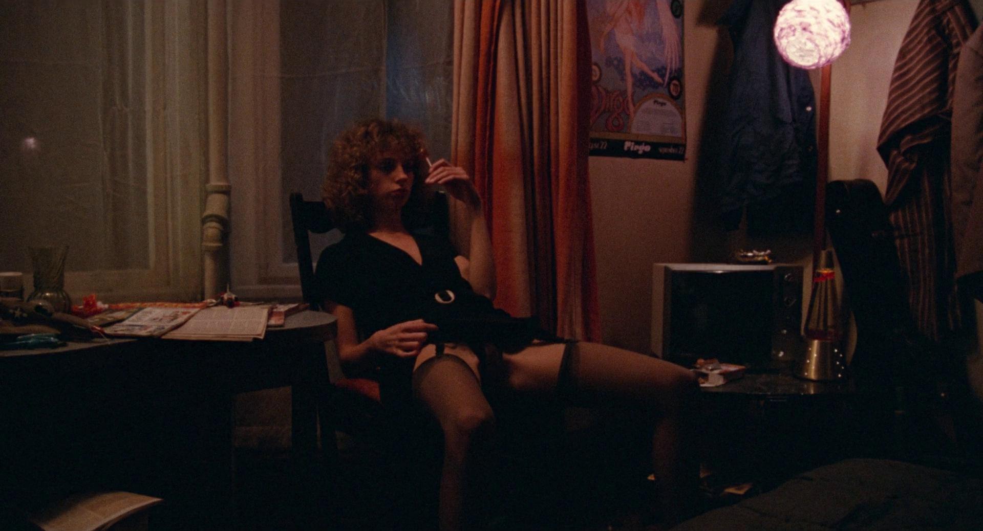 Out of the Blue (1980) Screenshot 2 