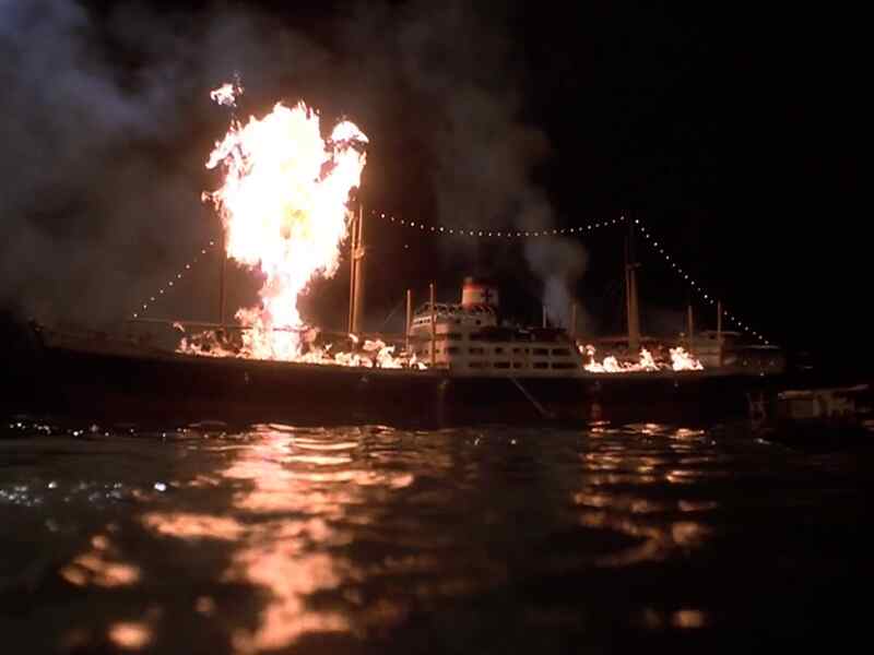 The Sea Wolves (1980) Screenshot 4