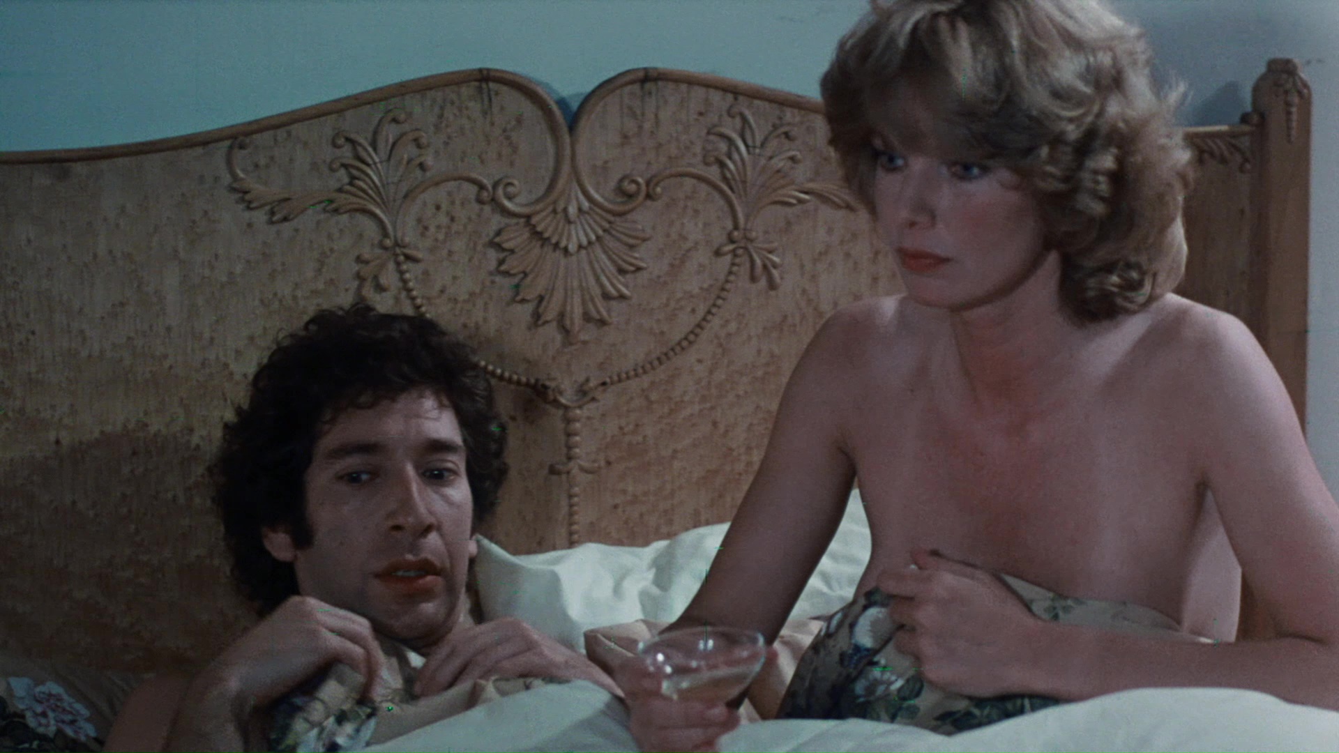 The Hot Touch (1981) Screenshot 2 