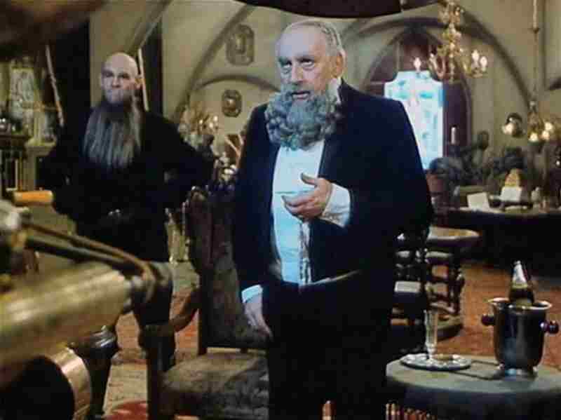 The Mysterious Castle in the Carpathians (1981) Screenshot 5