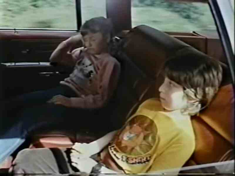 Don't Go to Sleep (1982) Screenshot 2