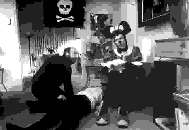Eating Raoul (1982) Screenshot 1