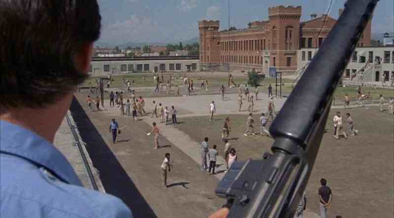 Fast-Walking (1982) Screenshot 2