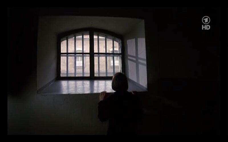 The White Rose (1982) Screenshot 5
