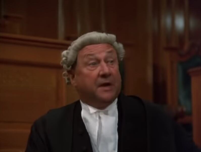 Witness for the Prosecution (1982) Screenshot 4
