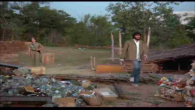 Andhaa Kaanoon (1983) Screenshot 3