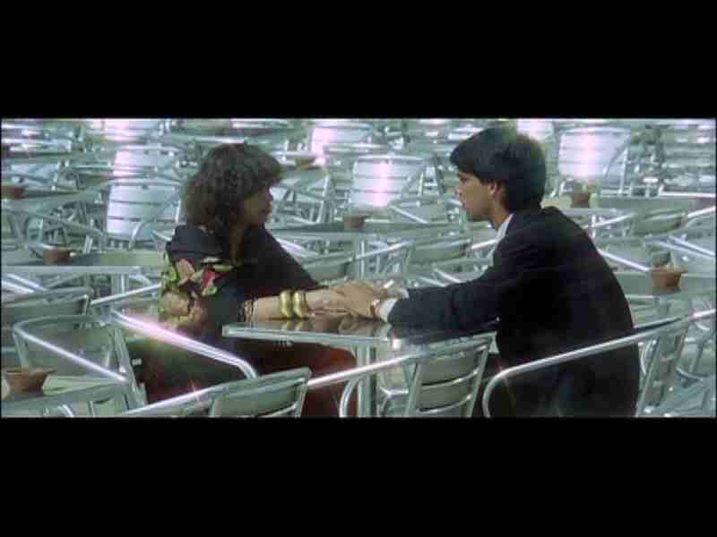 Night Has a Thousand Desires (1984) Screenshot 2