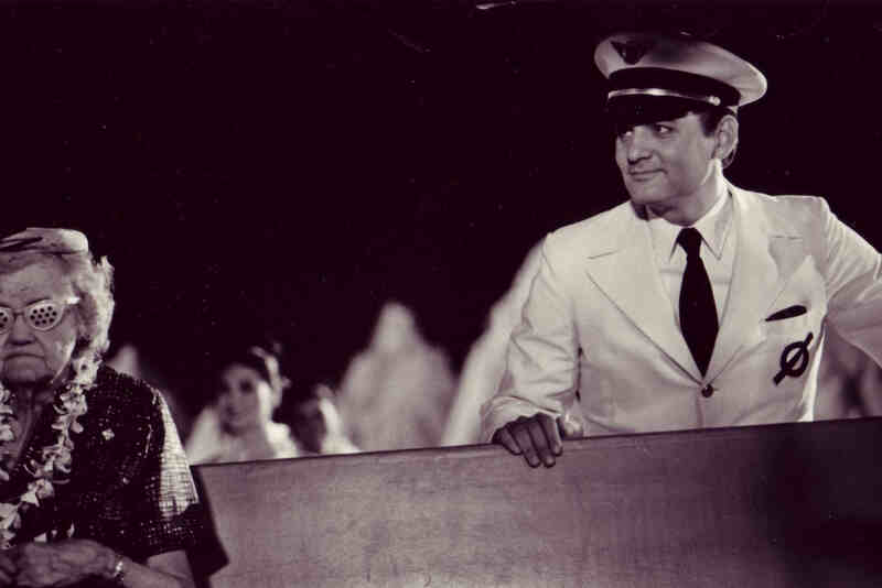 Nothing Lasts Forever (1984) Screenshot 3