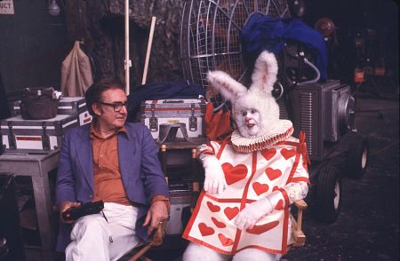 Alice in Wonderland (1985) Screenshot 4