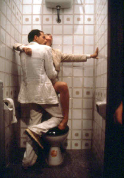 Scandalous Gilda (1985) Screenshot 1
