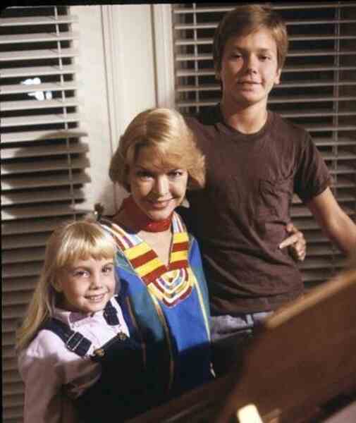 Surviving (1985) Screenshot 4