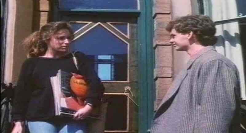 The Girl in the Picture (1985) Screenshot 2