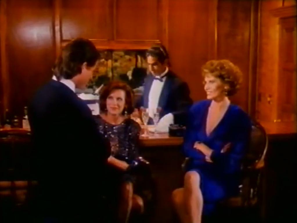The Women's Club (1987) Screenshot 5 