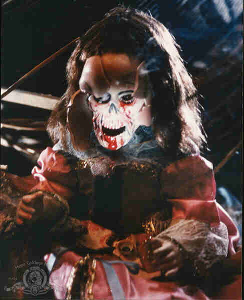 Dolls (1986) Screenshot 1
