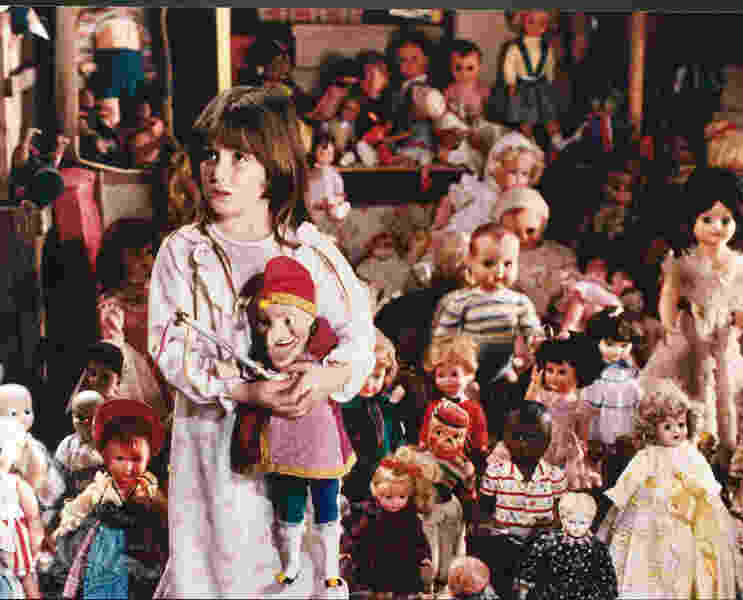 Dolls (1986) Screenshot 2
