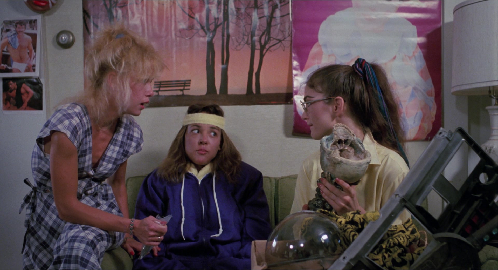 Nightmare Sisters (1988) Screenshot 2 