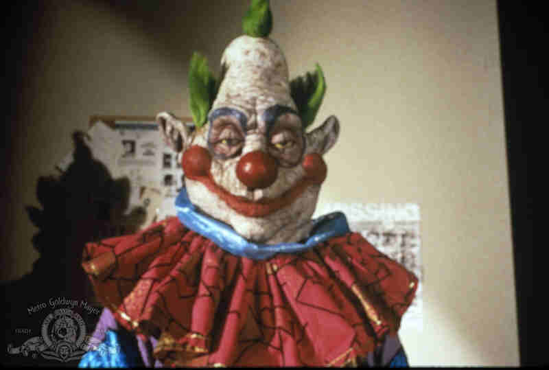 Killer Klowns from Outer Space (1988) Screenshot 3