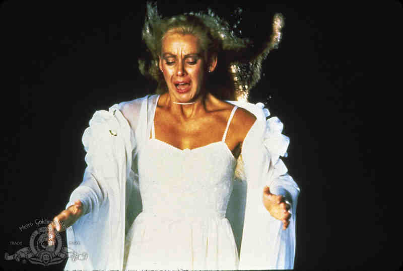 Lady in White (1988) Screenshot 5
