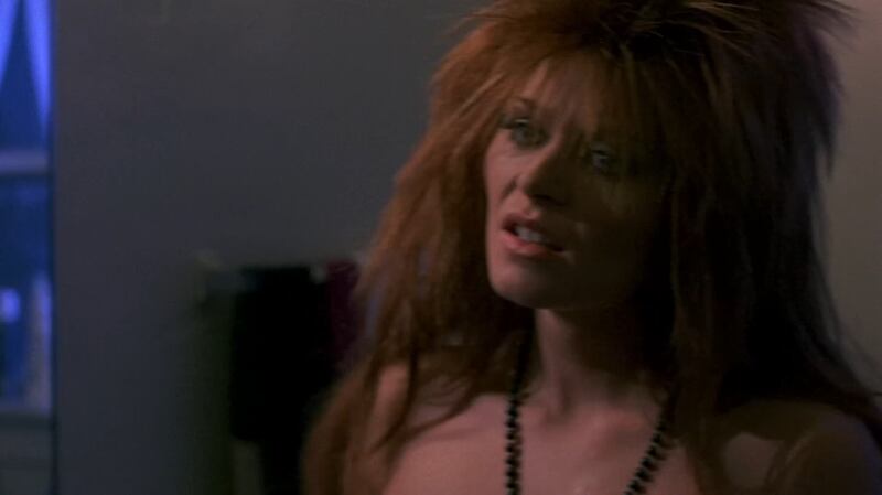 Out of the Dark (1988) Screenshot 3