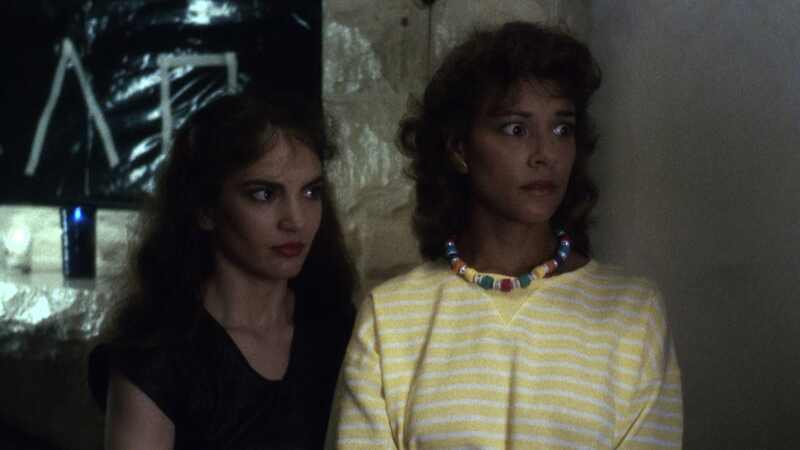 Sorority Babes in the Slimeball Bowl-O-Rama (1988) Screenshot 3