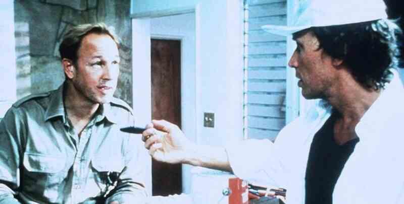 Cat Chaser (1989) Screenshot 5