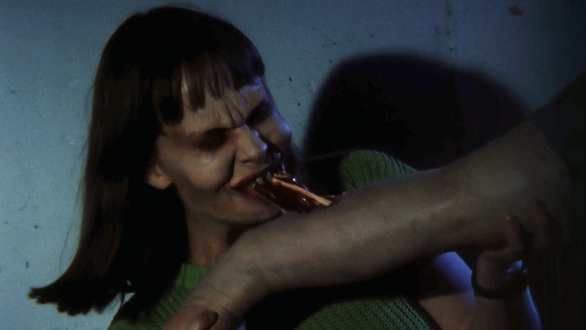 Flesh-Eating Mothers (1988) Screenshot 5