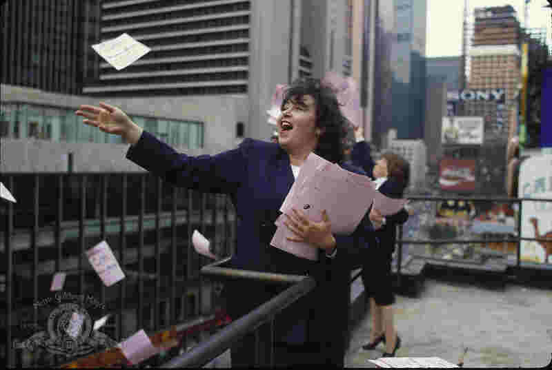 She-Devil (1989) Screenshot 2