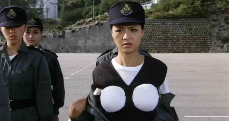 The Inspector Wears Skirts II (1989) Screenshot 1