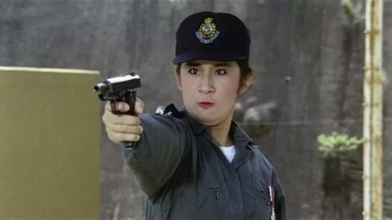 The Inspector Wears Skirts II (1989) Screenshot 4